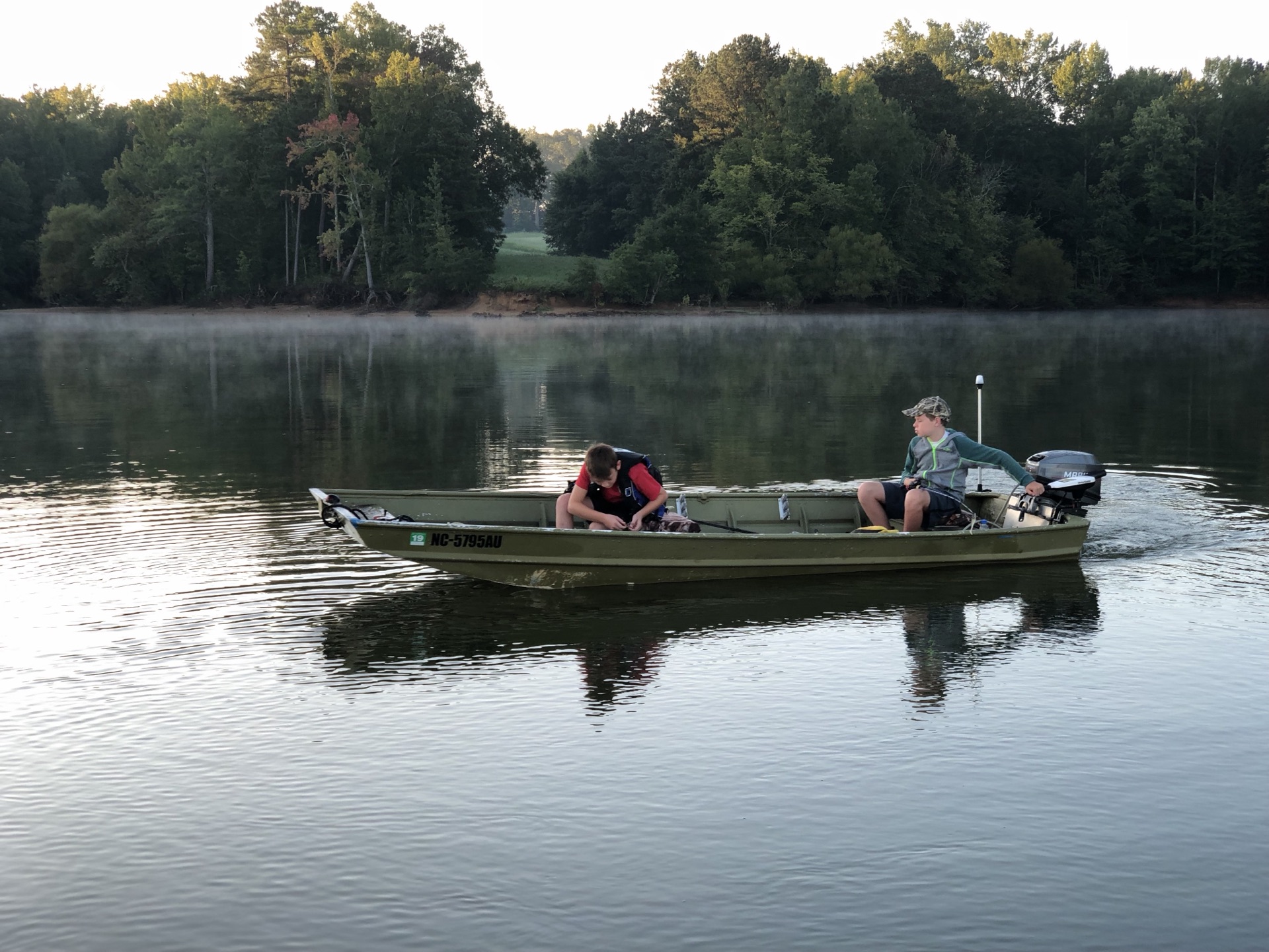 Carters Lake fishing